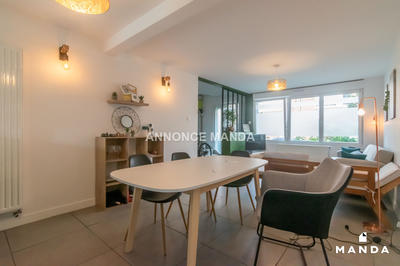 Chambre - 10 m² - 6 pièces