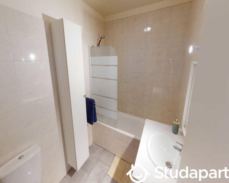 Chambre - 90 m² - 1 pièce