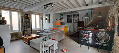 Maison - 190 m² - 8 pièces