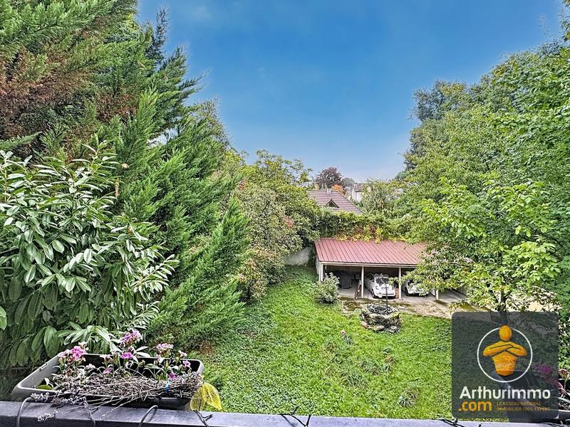 Maison - 300 m² - 10 pièces