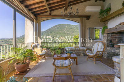 Villa - 240 m² - 7 pièces