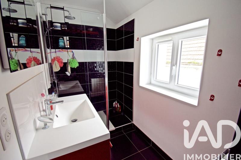 Maison - 98 m² - 5 pièces