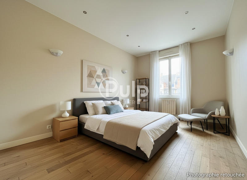 Maison de ville - 150 m² - 9 pièces