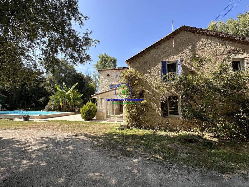 Maison - 322 m² - 10 pièces