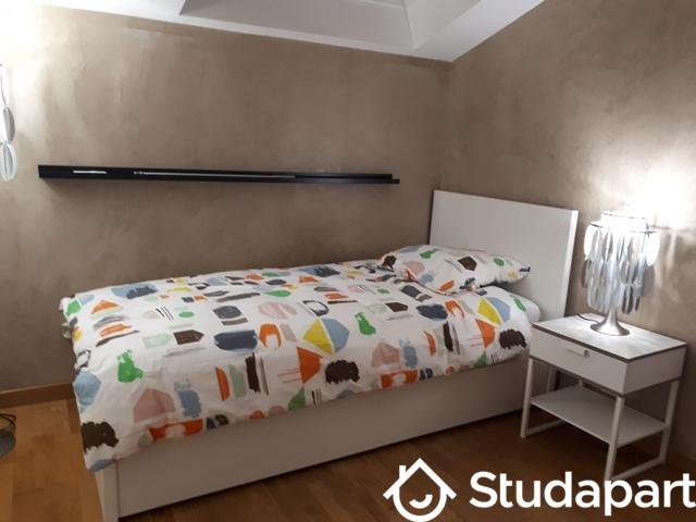 Chambre - 11 m² - 1 pièce