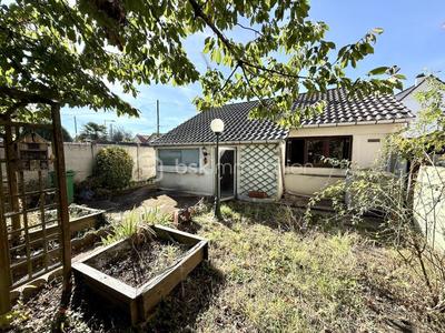 Maison - 60 m² - 4 pièces