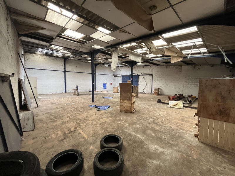 Terrain - 13 400 m²