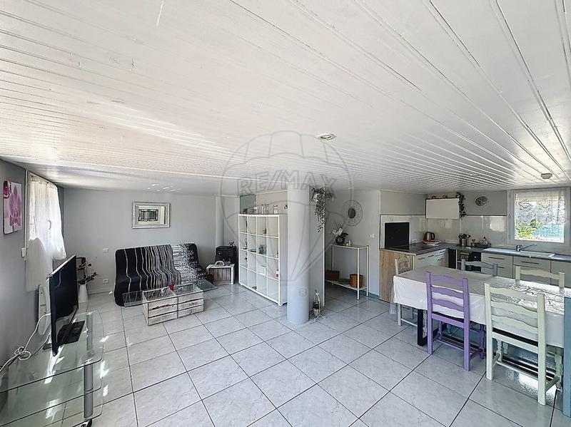 Maison - 171 m² - 7 pièces