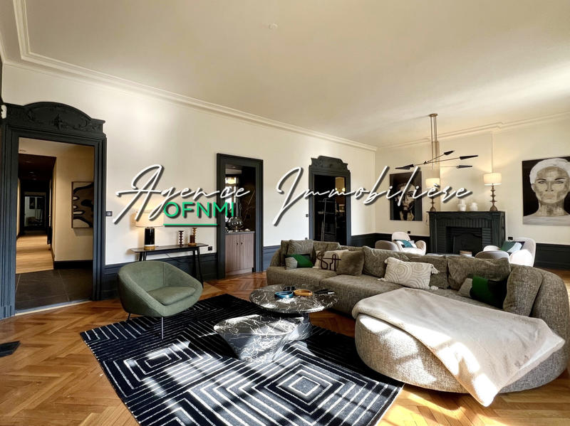 Appartement - 178 m² - 5 pièces