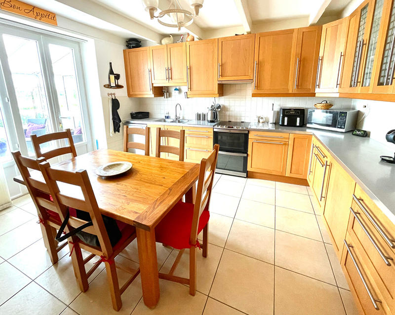 Maison - 146 m² - 6 pièces