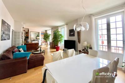 Appartement - 136 m² - 4 pièces