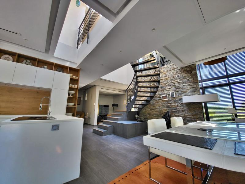 Propriété - 624 m² - 12 pièces