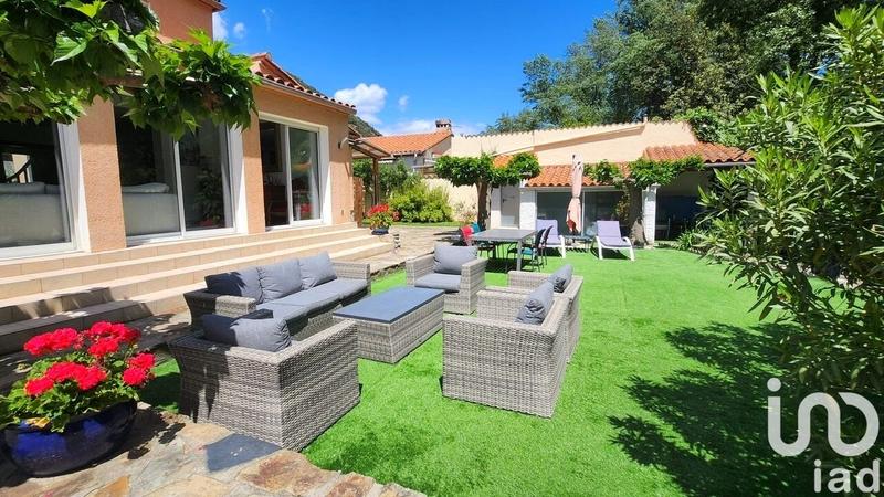 Maison - 177 m² - 6 pièces