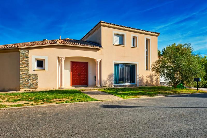 Maison - 195 m² - 7 pièces