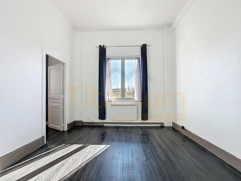 Maison - 96 m² - 3 pièces