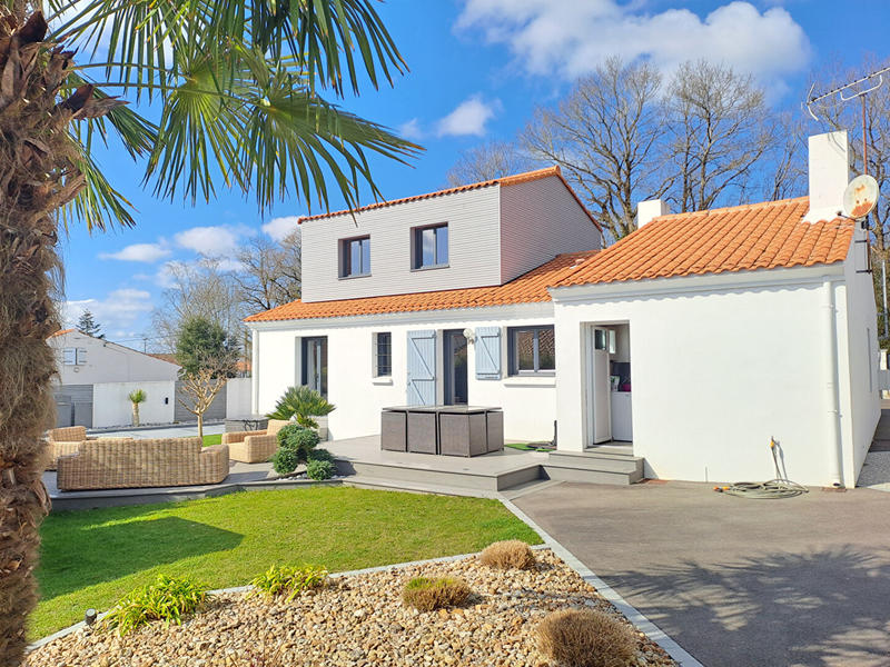 Maison - 135 m² - 5 pièces