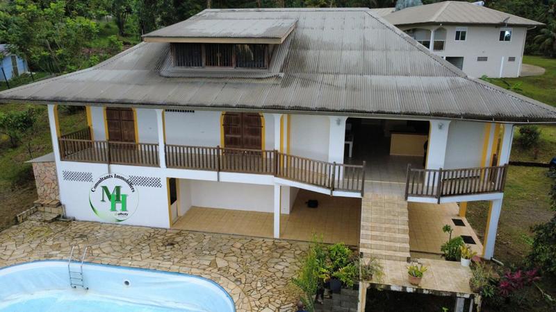 Villa - 274 m² - 6 pièces