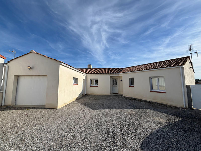 Maison - 110 m² - 4 pièces