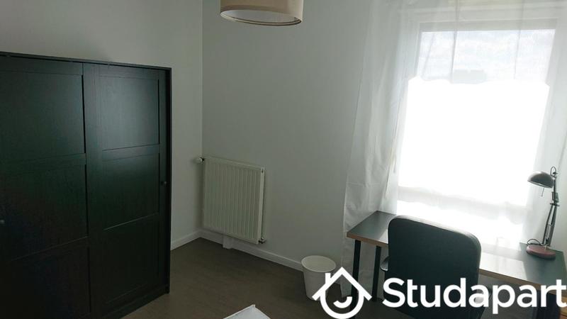 Chambre - 11 m² - 1 pièce