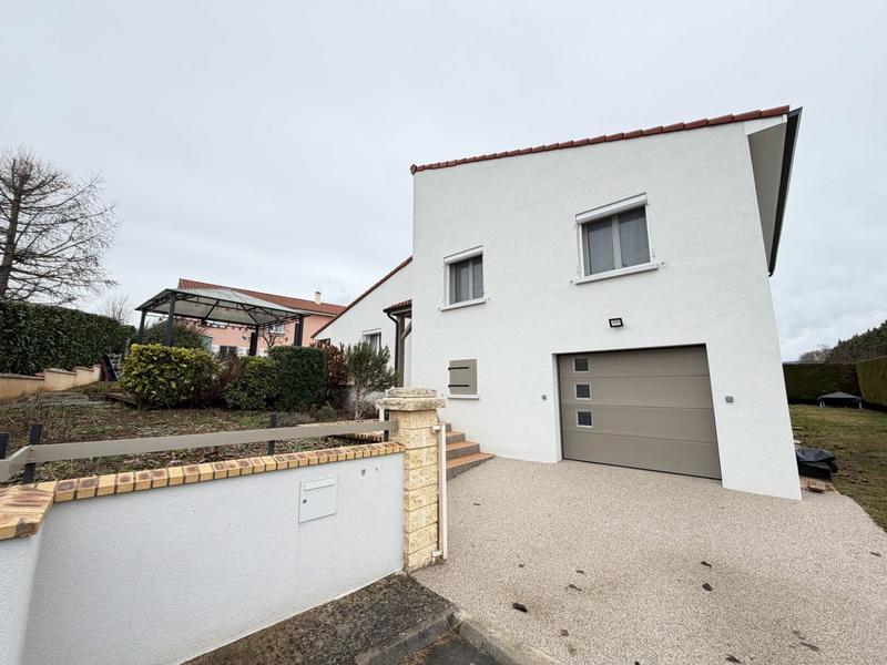 Maison traditionnelle - 93 m² - 7 pièces