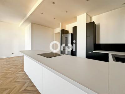 Appartement - 98 m² - 3 pièces