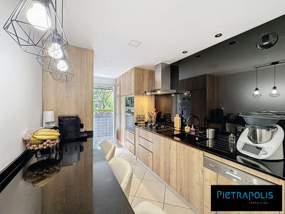 Appartement - 82 m² - 4 pièces