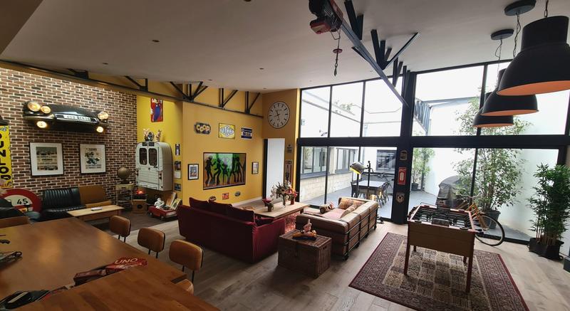 Loft - 350 m² - 9 pièces