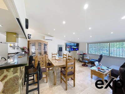 Maison - 200 m² - 7 pièces