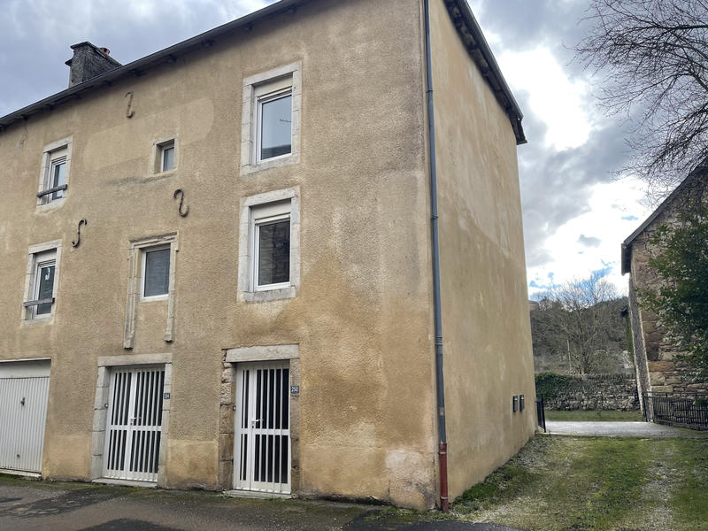 Maison - 175 m² - 9 pièces