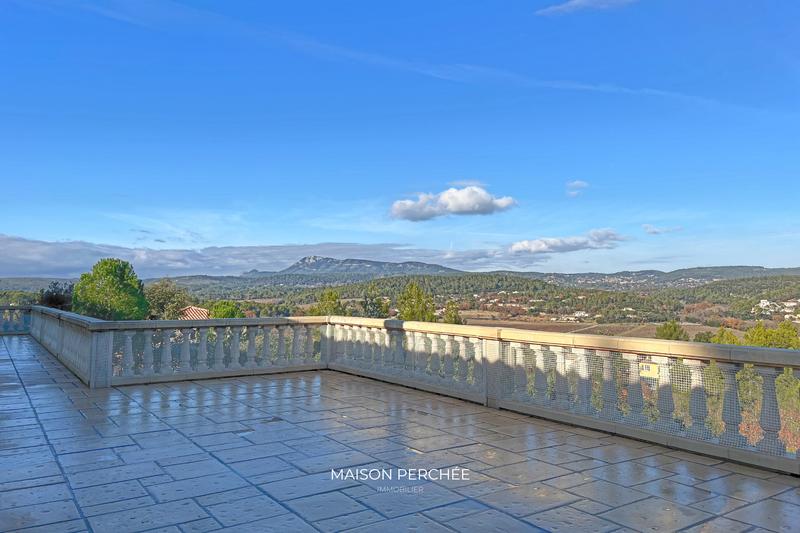 Villa - 196 m² - 7 pièces