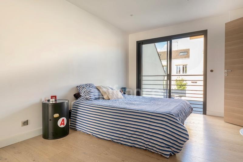 Maison - 215 m² - 6 pièces