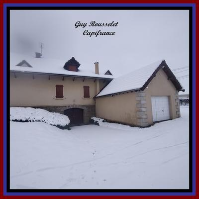 Propriété - 210 m² - 9 pièces