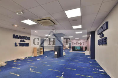 Local commercial - 481 m²