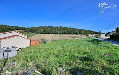 Terrain constructible - 735 m²