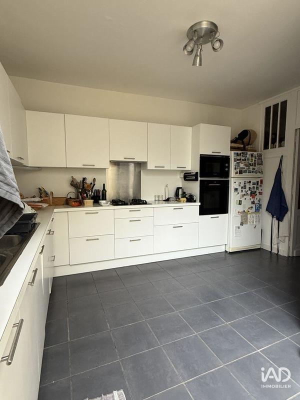 Maison - 285 m² - 7 pièces