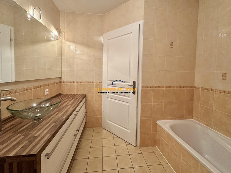 Appartement - 75 m² - 4 pièces