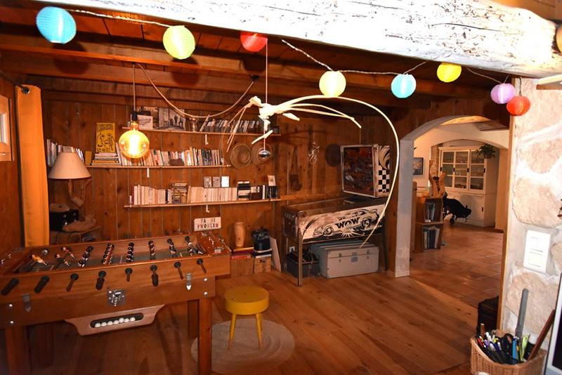 Maison - 235 m² - 8 pièces