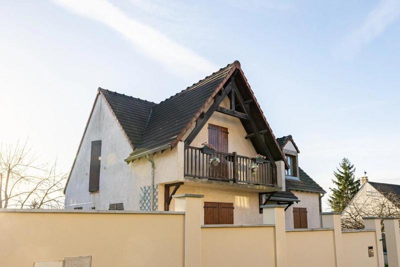 Maison - 200 m² - 6 pièces