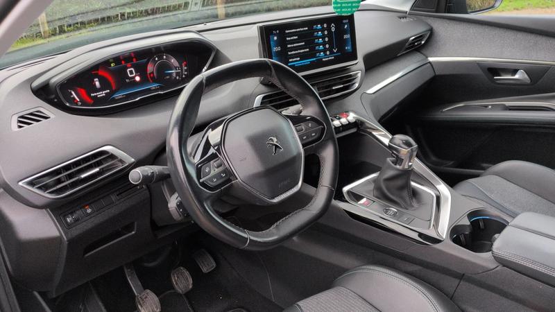 Peugeot 3008 II 1.5 BlueHDi 130 Allure Pack
