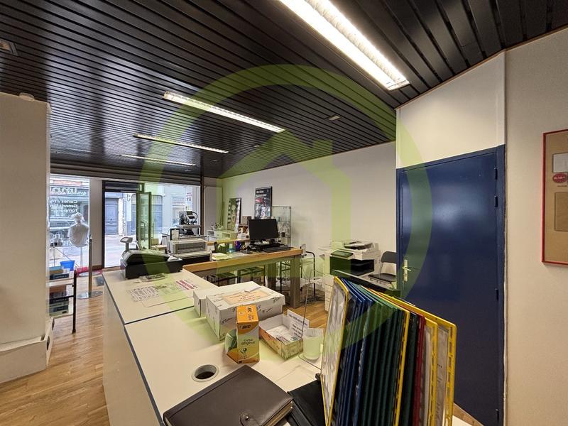 Local d'activités - 120 m² - 2 pièces