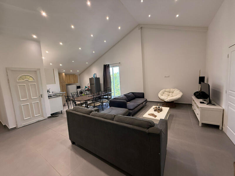 Appartement - 120 m² - 5 pièces