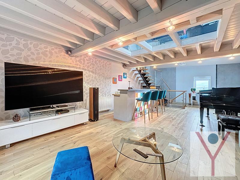 Maison - 316 m² - 8 pièces