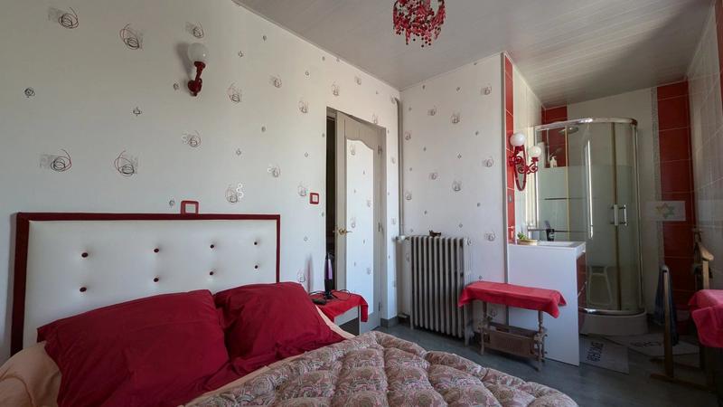 Maison - 225 m² - 8 pièces