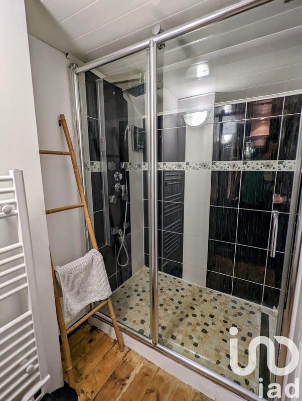 Maison - 396 m² - 8 pièces