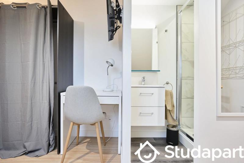 Chambre - 9 m² - 1 pièce