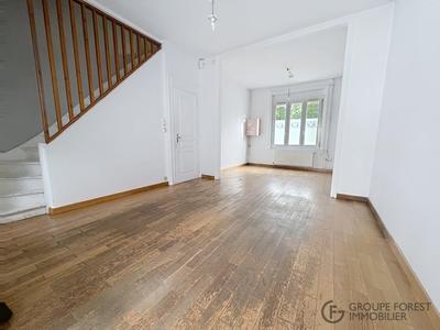 Maison - 95 m² - 5 pièces