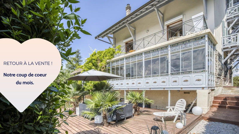 Maison - 251 m² - 10 pièces