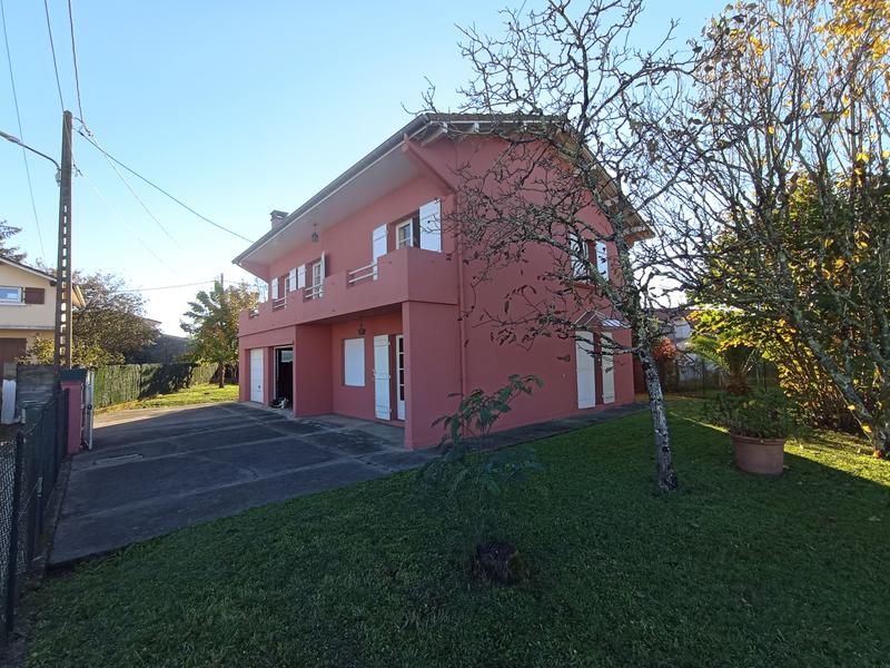 Maison - 171 m² - 7 pièces