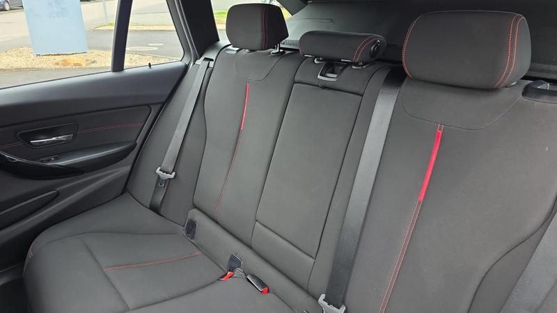 Bmw Série 3 Touring F31 xDrive 318d 143 Sport