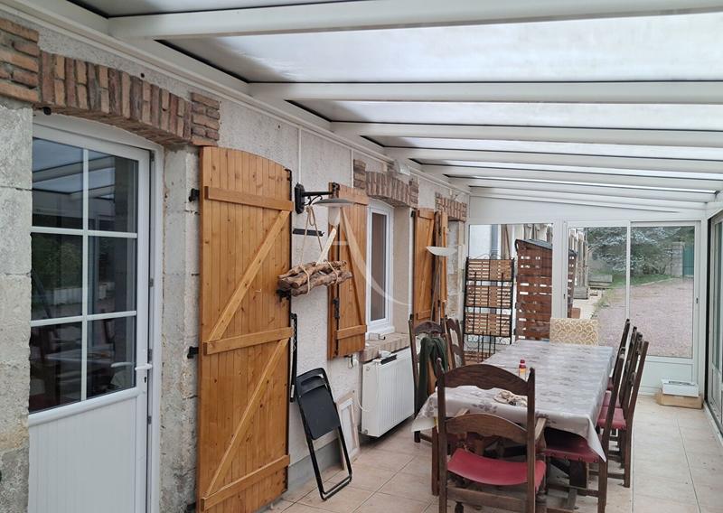 Maison - 305 m² - 10 pièces